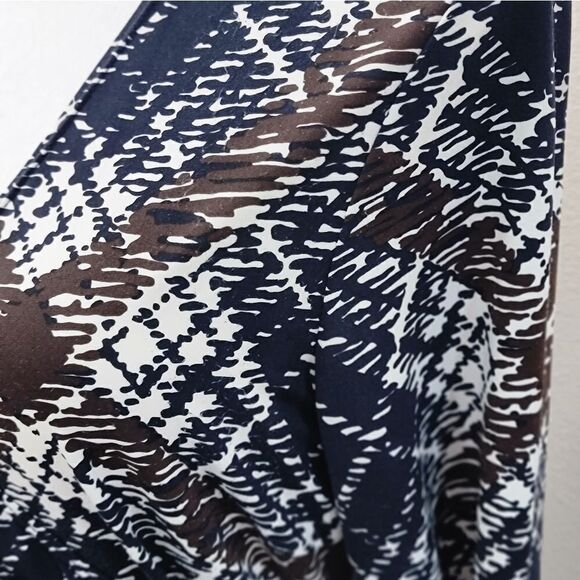 BCBGMaxazria Faux Wrap Print Dress Surplice Hem Side Tie Stretch Career Size L - Picture 9 of 10